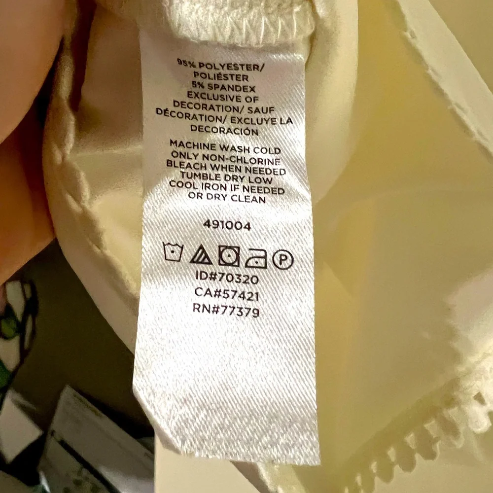 Ann Taylor Ivory Short Sleeve Top with Cute Trim - Picture 6 of 6
